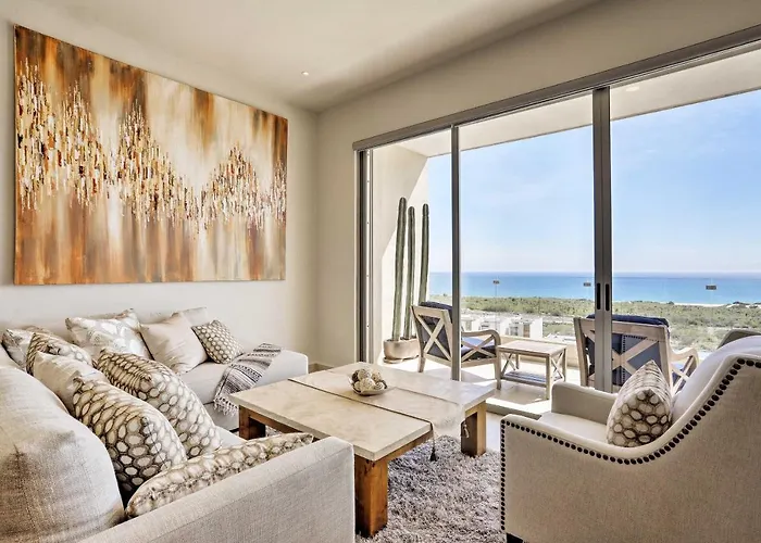 Сasa de vacaciones Luxe Cabo W/ Ocean Views + Amenities!