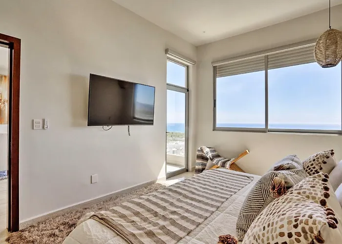 Сasa de vacaciones Luxe Cabo W/ Ocean Views + Amenities! *